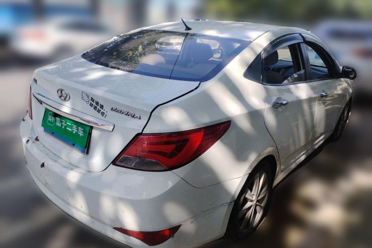 Used Hyundai Verna (older generation) 2014 1.4L Manual Top-Tier Model TOP Rear Right 45 Deg