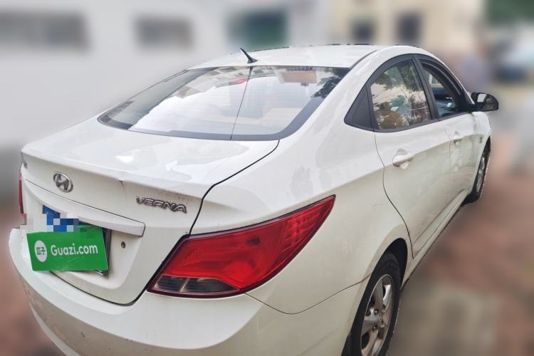 Used Hyundai Verna (older generation) 2014 1.4L Automatic Smart GLS Rear Right 45 Deg