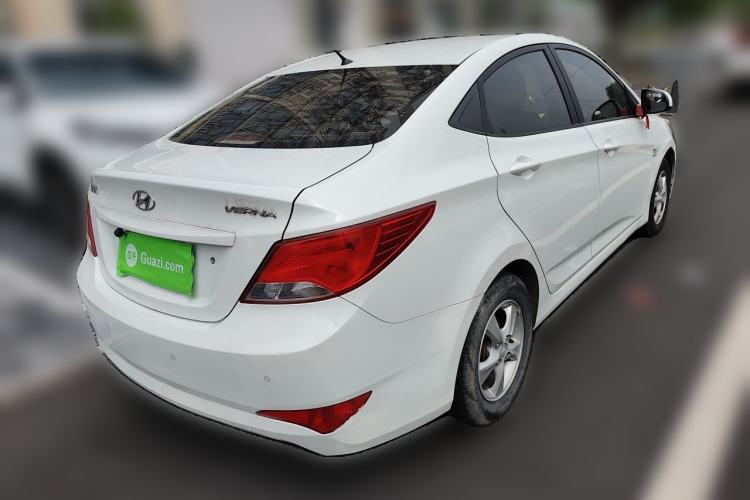 Used Hyundai Verna (older generation) 2014 1.4L Automatic Smart GLS Rear Right 45 Deg