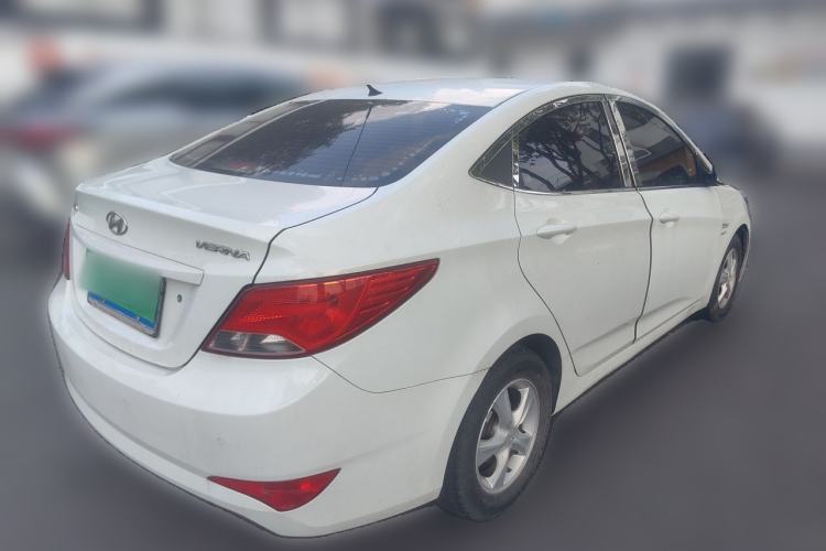 Used Hyundai Verna (older generation) 2014 1.4L Automatic Smart GLS Rear Right 45 Deg