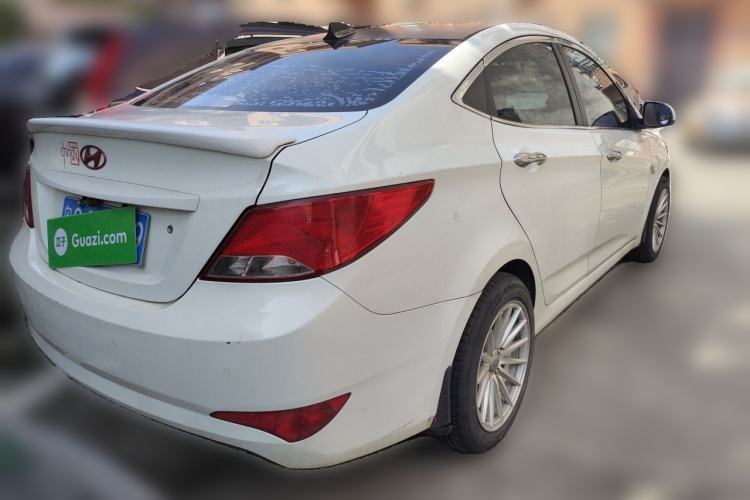 Used Hyundai Verna (older generation) 2014 1.4L Automatic Smart GLS Rear Right 45 Deg