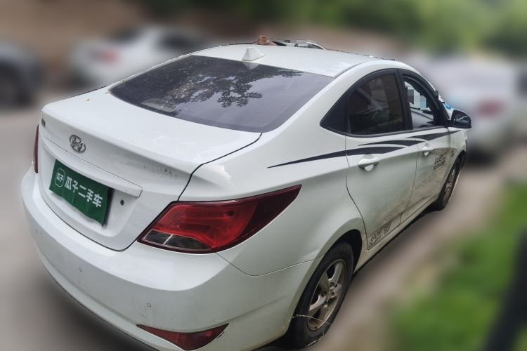 Used Hyundai Verna (older generation) 2014 1.4L Automatic Smart GLS Rear Right 45 Deg