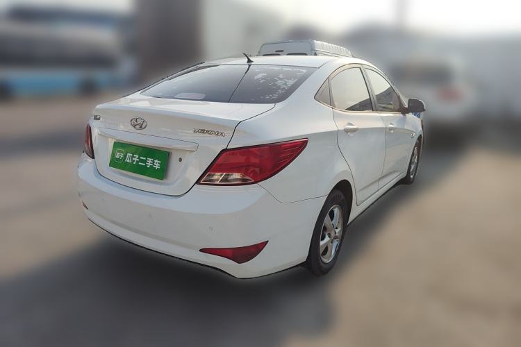 Used Hyundai Verna (older generation) 2014 1.4L Automatic Smart GLS Rear Right 45 Deg