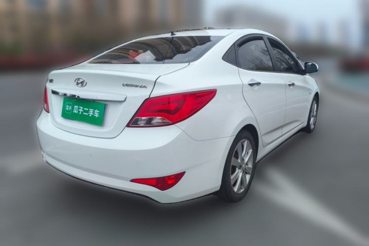 Used Hyundai Verna (older generation) 2014 1.4L Manual Top-Tier Model TOP Rear Right 45 Deg