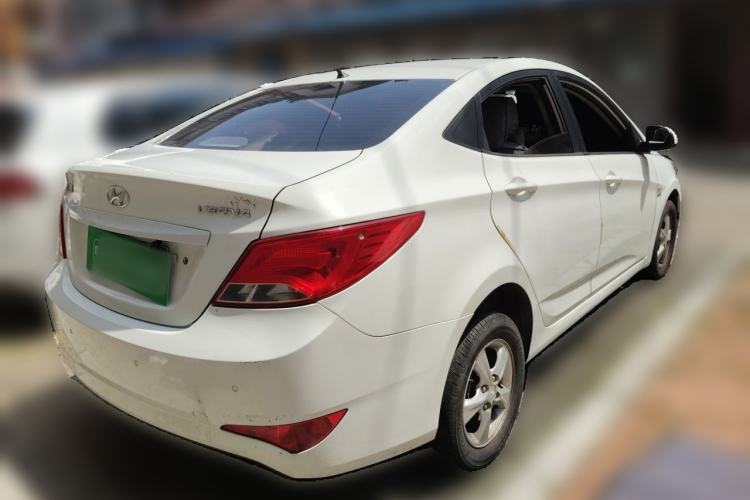 Used Hyundai Verna (older generation) 2014 1.4L Automatic Smart GLS Rear Right 45 Deg