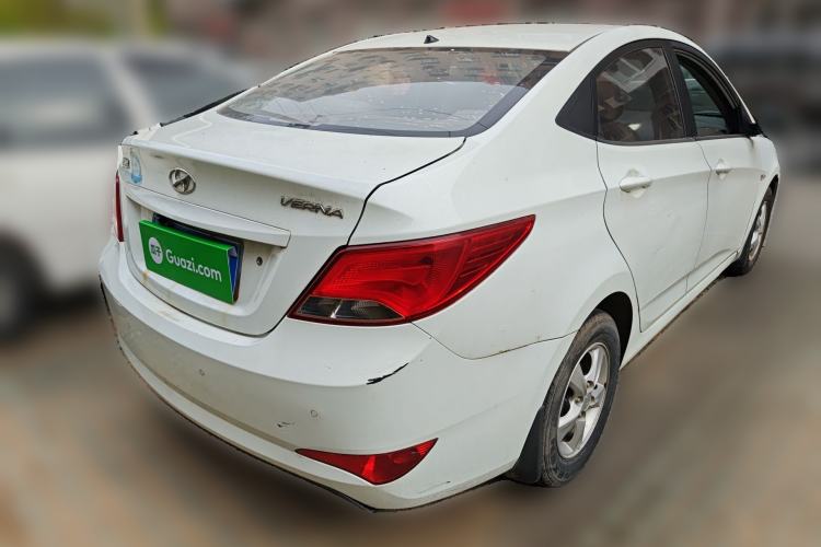 Used Hyundai Verna (older generation) 2014 1.4L Automatic Smart GLS Rear Right 45 Deg