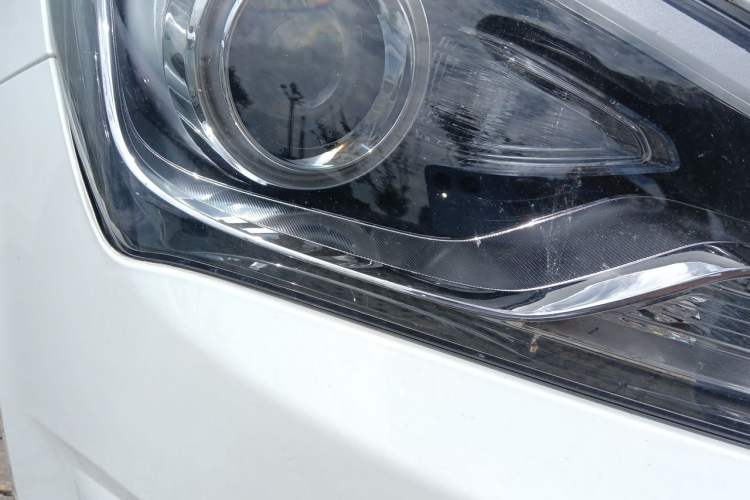 Used Hyundai Verna (older generation) 2014 1.4L Manual Top-Tier Model TOP Right Front Headlight