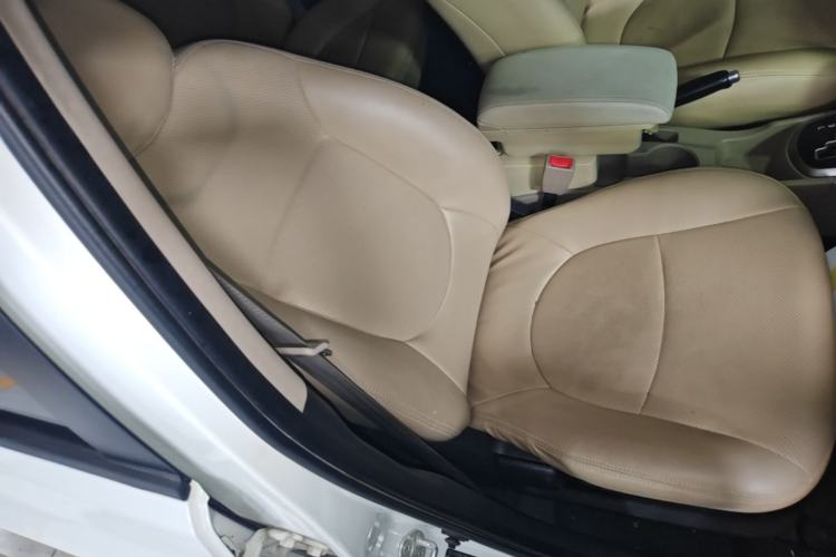 Used Hyundai Verna (older generation) 2014 1.4L Automatic Smart GLS Right Front Seat