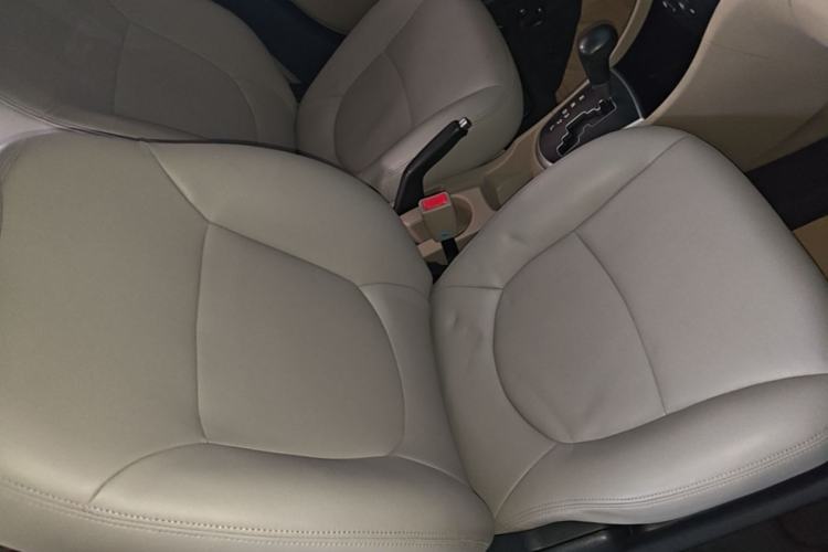Used Hyundai Verna (older generation) 2014 1.4L Automatic Smart GLS Right Front Seat