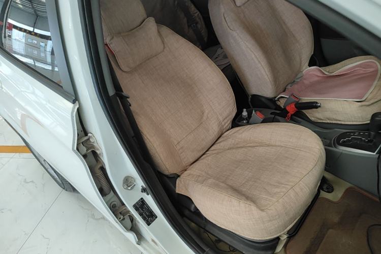 Used Hyundai Verna (older generation) 2014 1.4L Automatic Smart GLS Right Front Seat