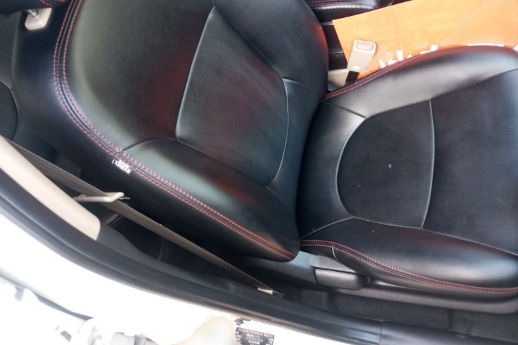 Used Hyundai Verna (older generation) 2014 1.4L Manual Smart GLS Trim Right Front Seat