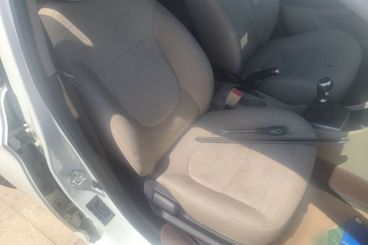 Used Hyundai Verna (older generation) 2014 1.4L Manual Smart GLS Trim Right Front Seat