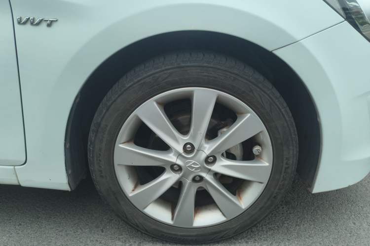 Used Hyundai Verna (older generation) 2014 1.4L Manual Top-Tier Model TOP Right Front Wheel Hub