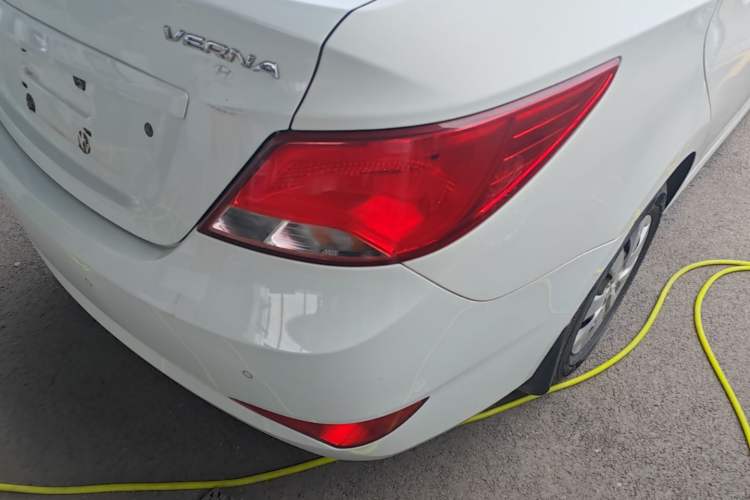 Used Hyundai Verna (older generation) 2014 1.4L Manual Smart GLS Trim Right Rear Taillight