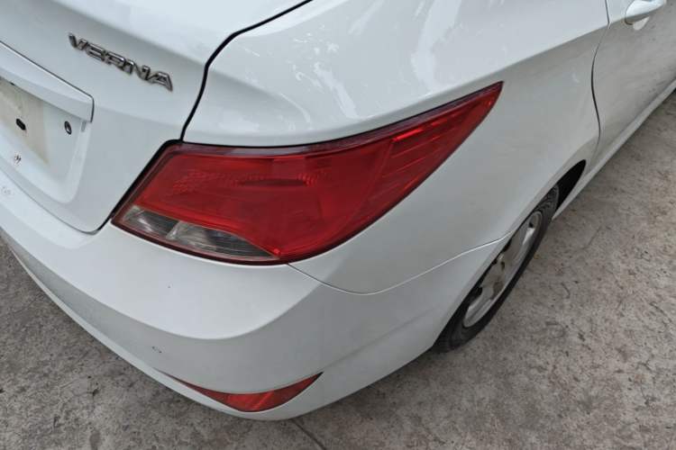 Used Hyundai Verna (older generation) 2014 1.4L Manual Smart GLS Trim Right Rear Taillight