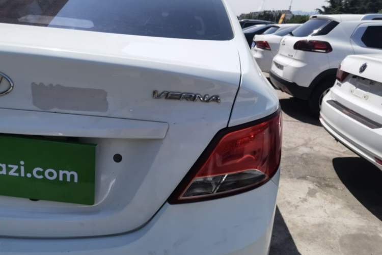 Used Hyundai Verna (older generation) 2014 1.4L Manual Smart GLS Trim Right Rear Taillight