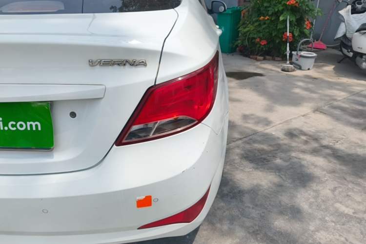 Used Hyundai Verna (older generation) 2014 1.4L Manual Smart GLS Trim Right Rear Taillight