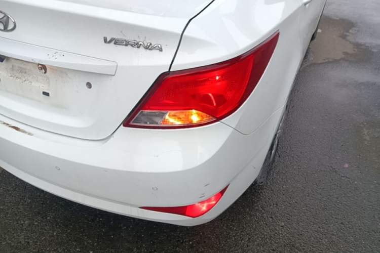 Used Hyundai Verna (older generation) 2014 1.4L Manual Smart GLS Trim Right Rear Taillight
