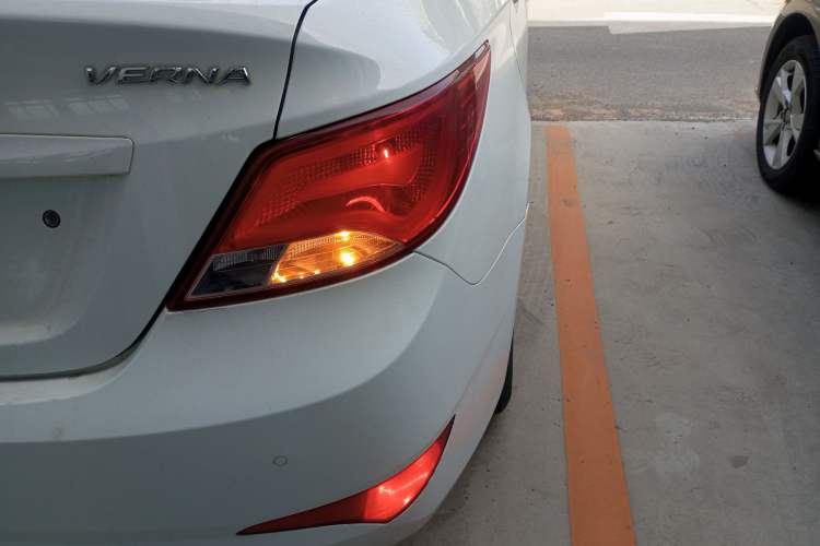 Used Hyundai Verna (older generation) 2014 1.4L Manual Smart GLS Trim Right Rear Taillight