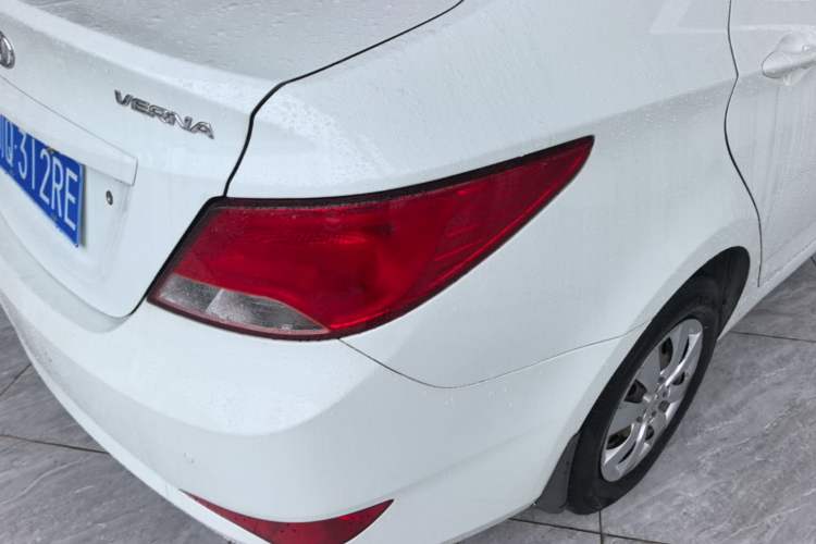 Used Hyundai Verna (older generation) 2014 1.4L Manual Smart GLS Trim Right Rear Taillight