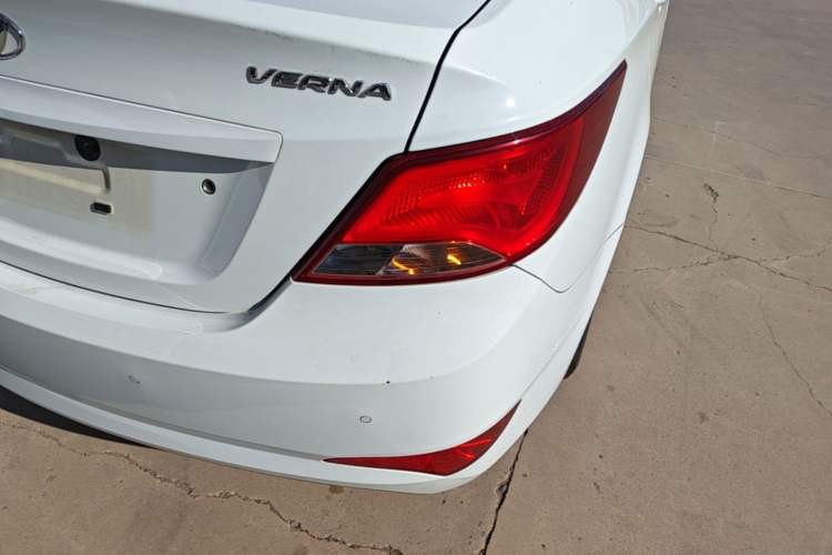 Used Hyundai Verna (older generation) 2014 1.4L Manual Smart GLS Trim Right Rear Taillight