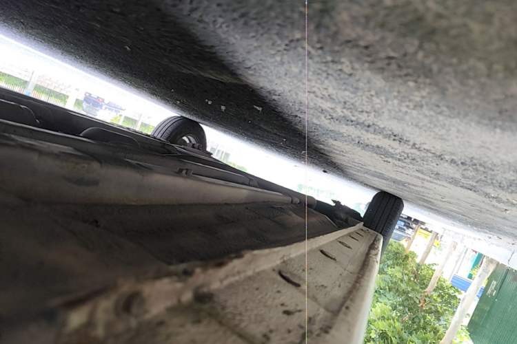 Used Hyundai Verna (older generation) 2014 1.4L Automatic Smart GLS Right Side Sill