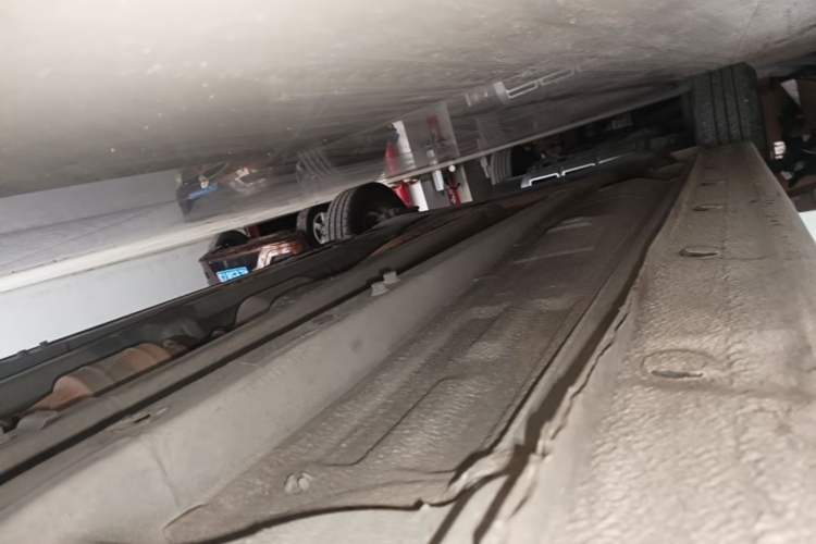 Used Hyundai Verna (older generation) 2014 1.4L Automatic Smart GLS Right Side Sill