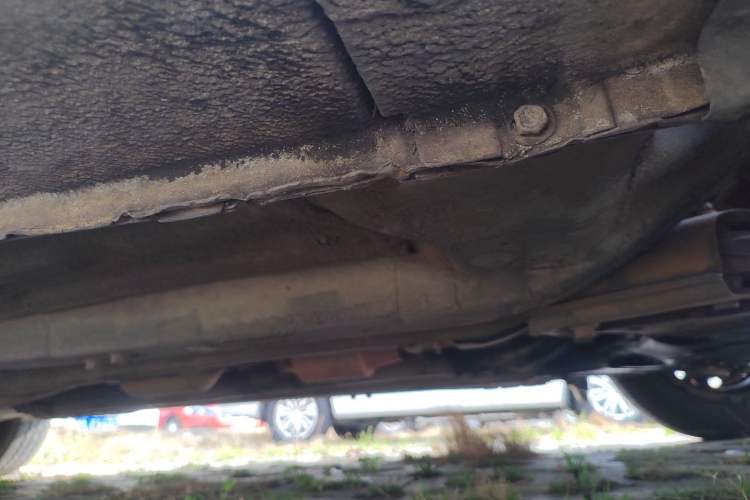 Used Hyundai Verna (older generation) 2014 1.4L Automatic Fashion GS Model Right Side Sill