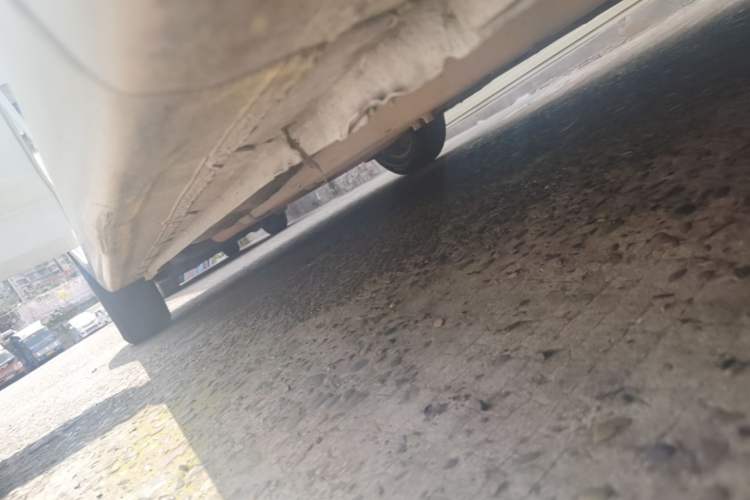 Used Hyundai Verna (older generation) 2014 1.4L Automatic Leading-Edge GLX Right Side Sill