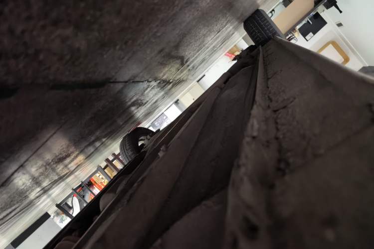 Used Hyundai Verna (older generation) 2014 1.4L Automatic Smart GLS Right Side Sill