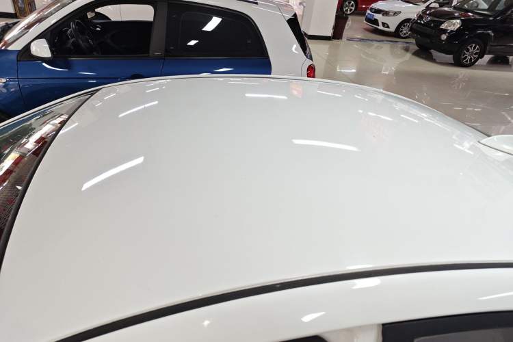 Used Hyundai Verna (older generation) 2014 1.4L Manual Smart GLS Trim Roof