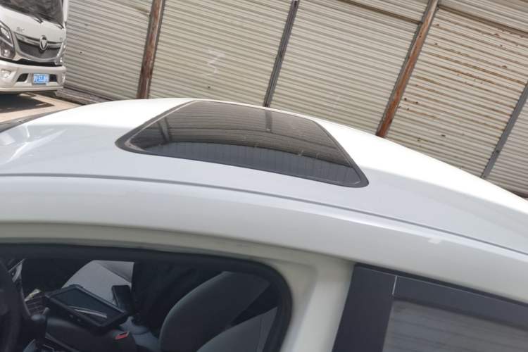 Used Hyundai Verna (older generation) 2014 1.4L Automatic Leading-Edge GLX Roof