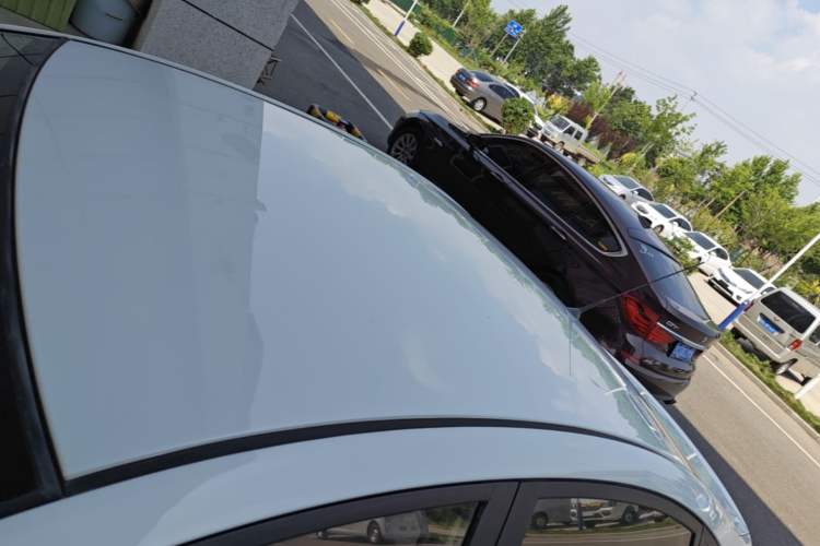Used Hyundai Verna (older generation) 2014 1.4L Manual Smart GLS Trim Roof