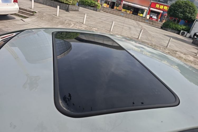 Used Hyundai Verna (older generation) 2014 1.4L Automatic Leading-Edge GLX Roof