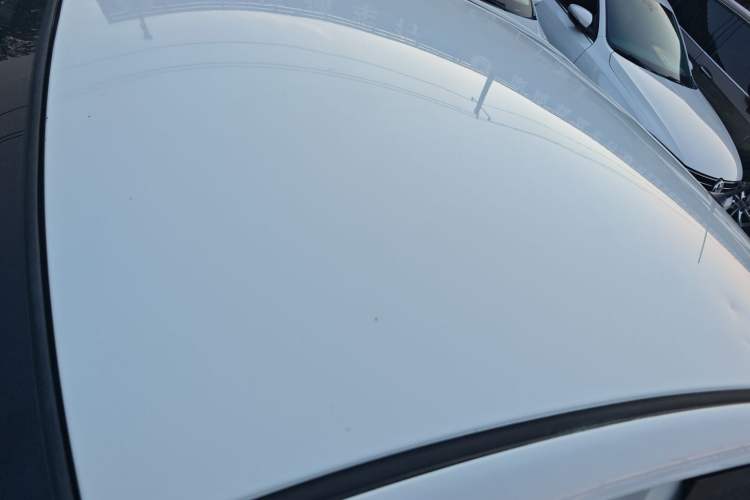 Used Hyundai Verna (older generation) 2014 1.4L Manual Smart GLS Trim Roof