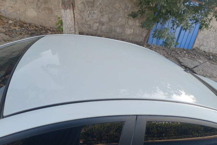 Used Hyundai Verna (older generation) 2014 1.4L Manual Smart GLS Trim Roof