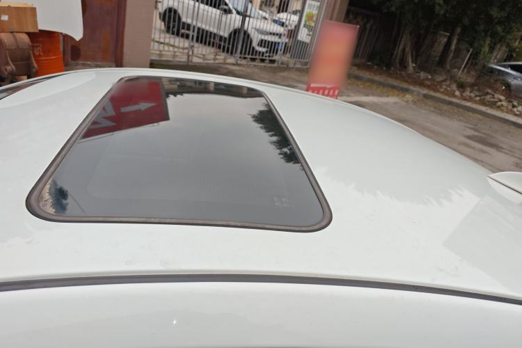 Used Hyundai Verna (older generation) 2014 1.4L Manual Top-Tier Model TOP Roof