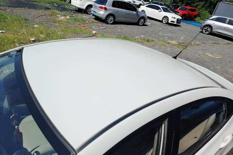 Used Hyundai Verna (older generation) 2014 1.4L Manual Fashion GS Model Roof
