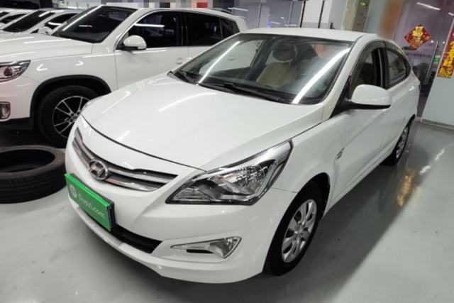 Used Hyundai Verna (older generation) 2014 1.4L Manual Smart GLS Trim