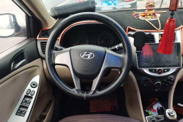 Used Hyundai Verna (older generation) 2014 1.4L Manual Smart GLS Trim Steering Wheel