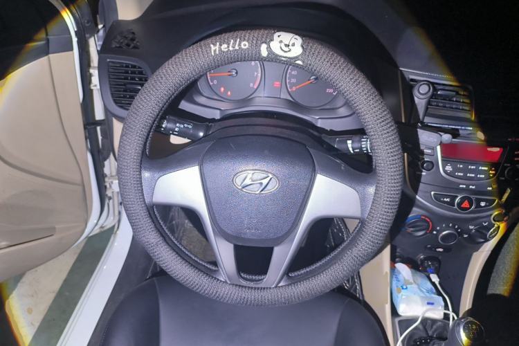 Used Hyundai Verna (older generation) 2014 1.4L Manual Smart GLS Trim Steering Wheel