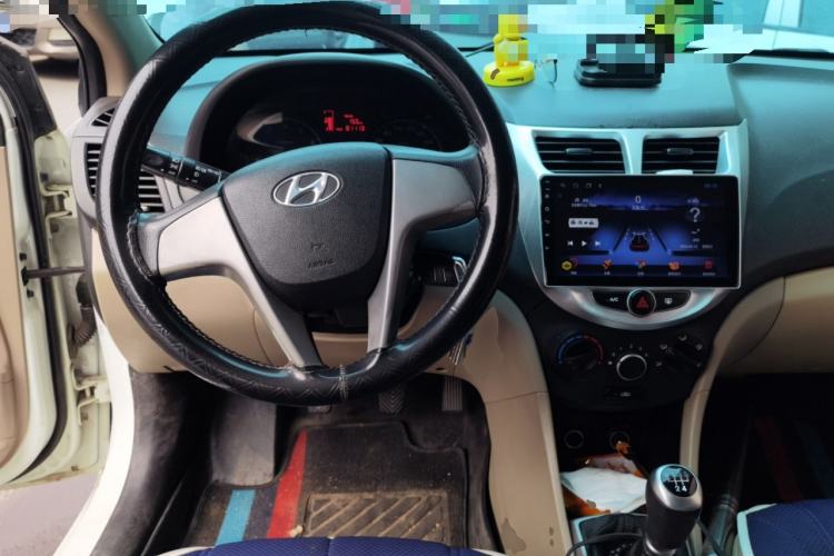 Used Hyundai Verna (older generation) 2014 1.4L Manual Smart GLS Trim Steering Wheel