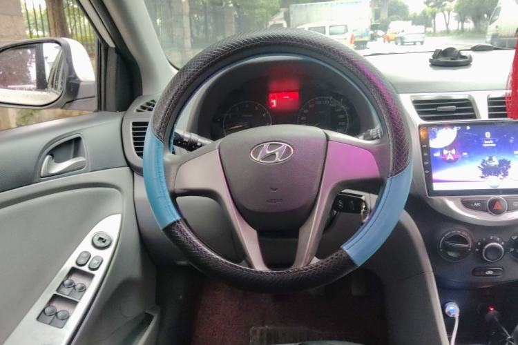 Used Hyundai Verna (older generation) 2014 1.4L Manual Smart GLS Trim Steering Wheel