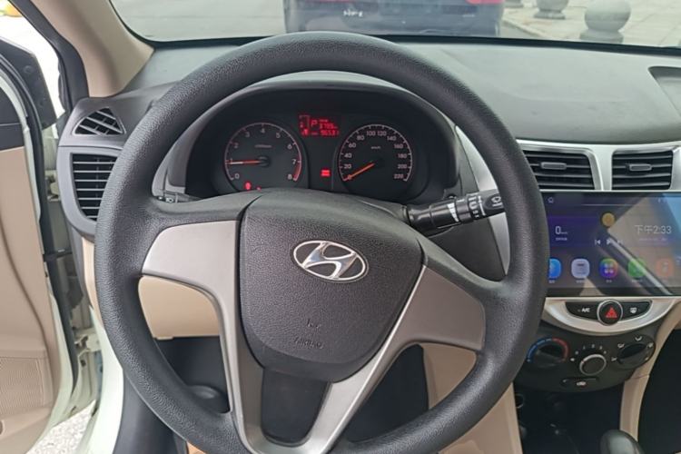 Used Hyundai Verna (older generation) 2014 1.4L Automatic Smart GLS Steering Wheel