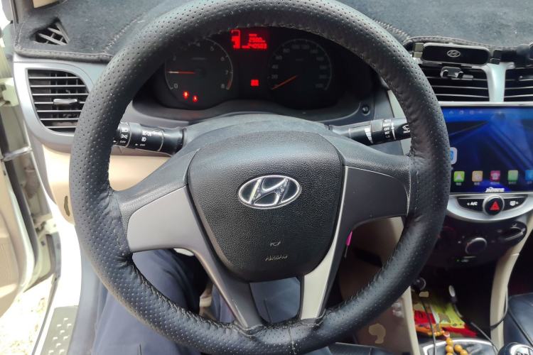 Used Hyundai Verna (older generation) 2014 1.4L Manual Smart GLS Trim Steering Wheel