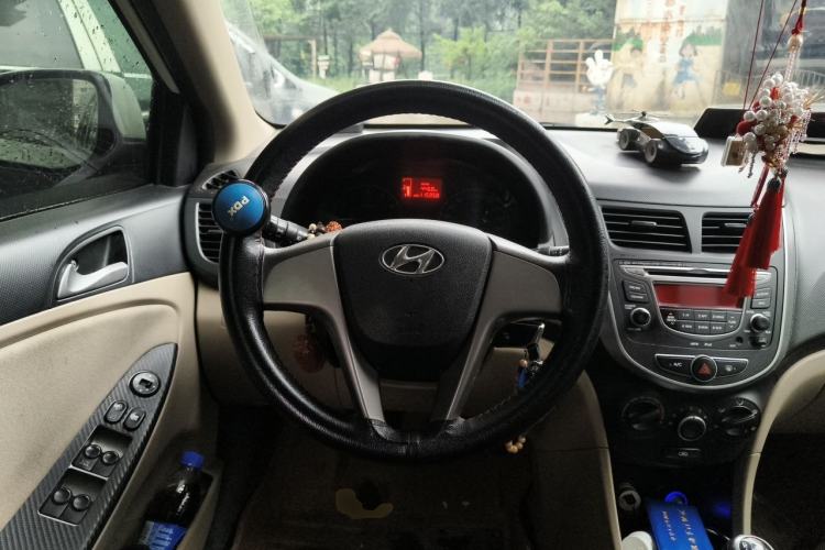 Used Hyundai Verna (older generation) 2014 1.4L Manual Smart GLS Trim Steering Wheel
