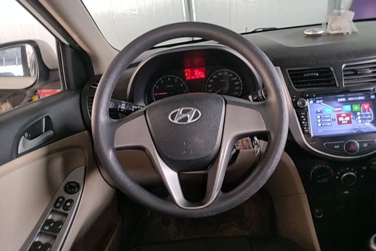 Used Hyundai Verna (older generation) 2014 1.4L Manual Smart GLS Trim Steering Wheel