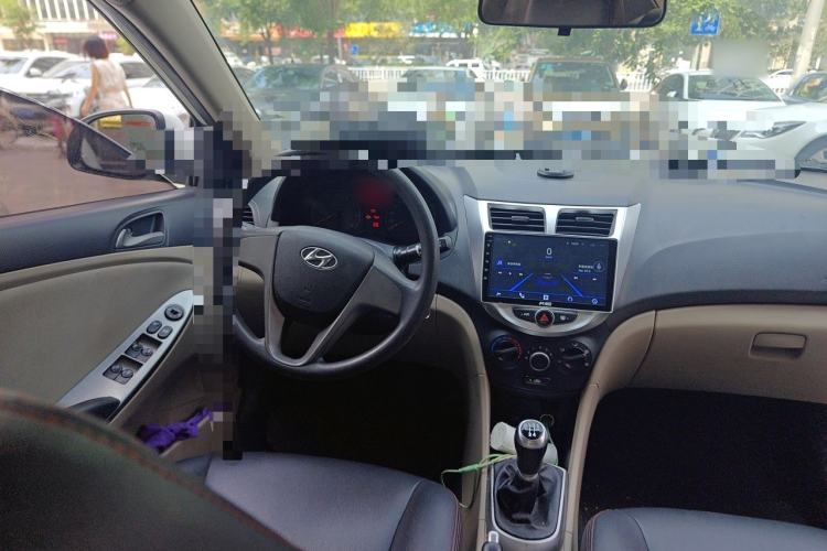 Used Hyundai Verna (older generation) 2014 1.4L Manual Smart GLS Trim Steering Wheel