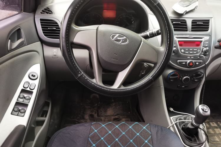 Used Hyundai Verna (older generation) 2014 1.4L Manual Smart GLS Trim Steering Wheel