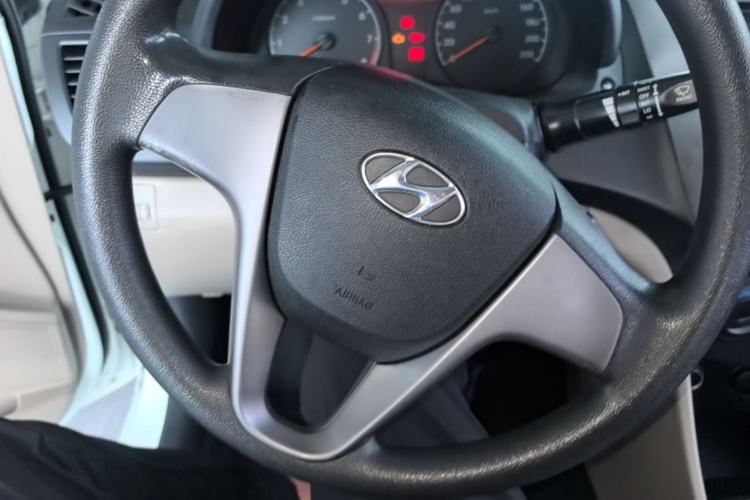 Used Hyundai Verna (older generation) 2014 1.4L Manual Smart GLS Trim Steering Wheel
